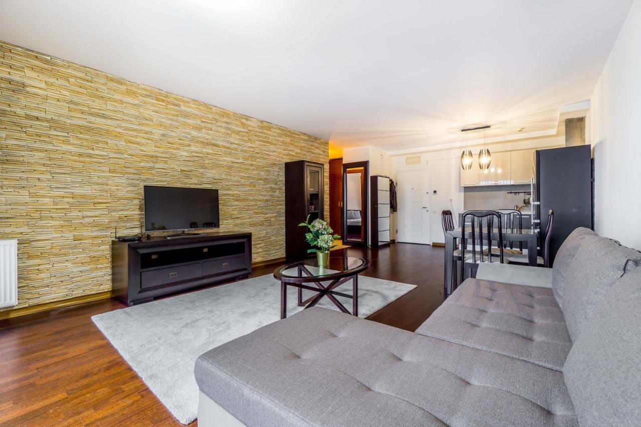 Luxury Mall Area Apartment Bucharest