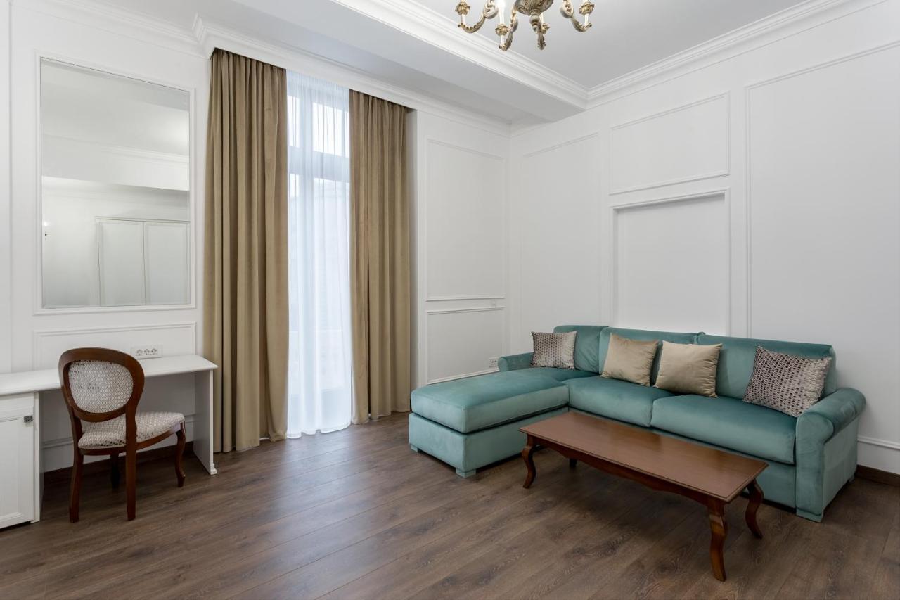 Lahovary Palace 3*
