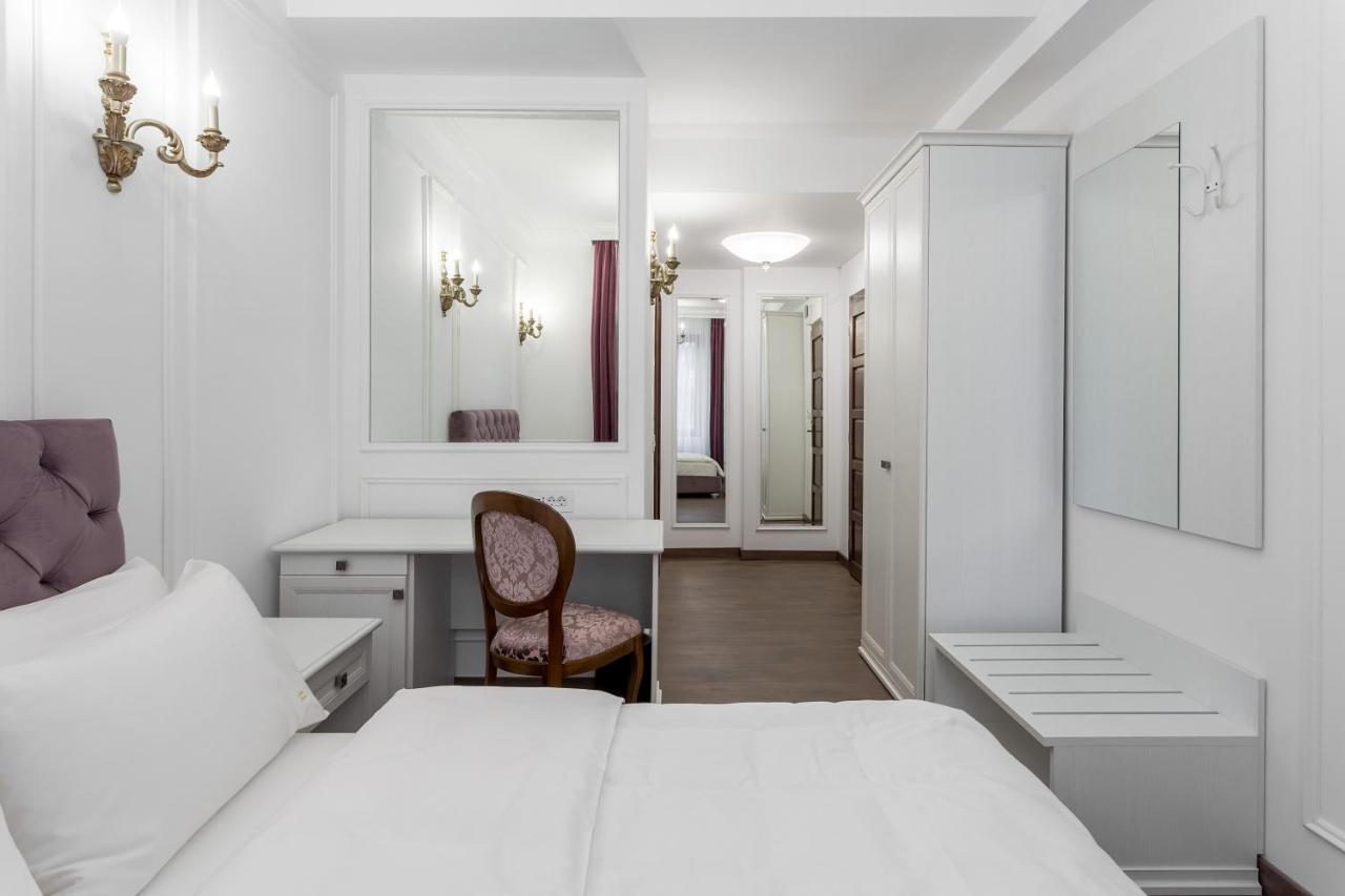 Lahovary Palace Hotel 3*