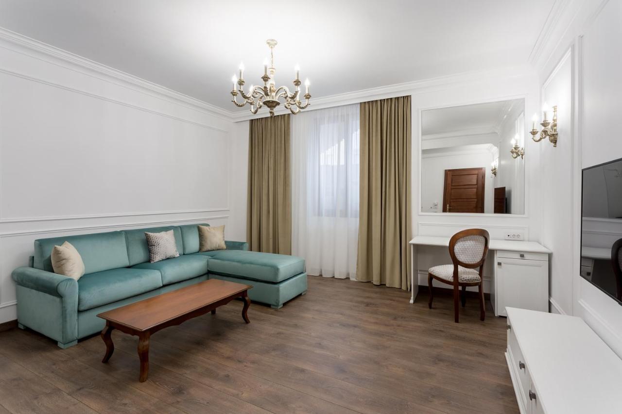 Hotel Lahovary Palace