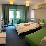 Green Apartment 96