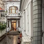 Happy Accomodation