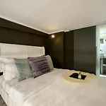 Fab & Homey Studio - Queen Elizabeth Street
