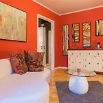 Spacious Downtown Apartment - Old Town