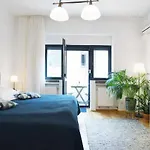 Downtown Studio - Cismigiu Park