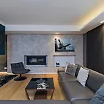 Vernescu Luxury Residence