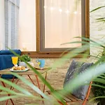 Studio With Private Terrace Next To Cismigiu