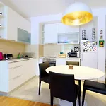 Apartament Nightingale Close To The Zoo Bucharest And Shopping City Baneasa