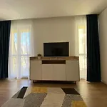 Cozy Apartment In The Business Area Of Bucharest