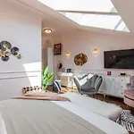 Holt Old Town Luxury Suites