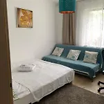 Beautiful Greenfield Apartment