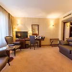 Ramada Hotel & Suites By Wyndham Bucharest North