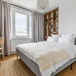 Royal Atheneum By Citylife Suites