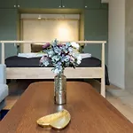 Sunny Modern Studio - Cismigiu Park & Old Town