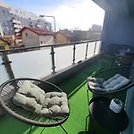 Zen Apartment