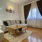 Bucharest Central Apartment 3