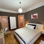 Bucharest Central Apartment 3