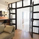 Glamorous Design Apartament In Calea Victoriei
