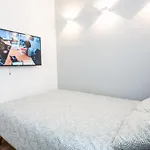 Cozy Design Apartament In Magheru