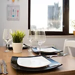Cozy Special Queen Mary Apartment With Parking