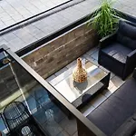G34 - Modern Studio @ Parliament