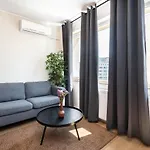 Elegant Studio In The Heart Of The Town