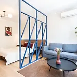 Elegant Studio In The Heart Of The Town