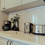 Superb City View - Bright & Stylish - 2Br