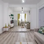 Laroka House Cosy And Modern Apartment Universitate-City Centre