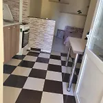 Garsoniera 1