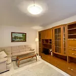 Lovely & Quiet 1-Bedroom Condo With Free Parking