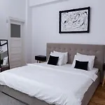 Color Aparments Coposu Blv