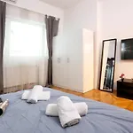 Lovely Apartment With 2 Bedrooms