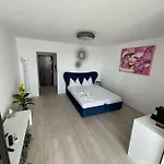 Garsoniera2-Studio Oxygen-40Mp Nou ! Direct In Plaminul Verde Al Parcului National ! Parcare Privata Doar Cu Rezervare In Limita Locurilor Disponibile ! Proprietate In Regim Hoteliep- Nu Are Bucatarie !