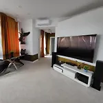 Large Luxury Apartment - Penthouse - Terrace
