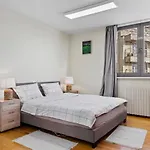 125 Sqm Family Friendly With Kids Room