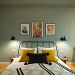 Bohemian Apartment In Old Town - Self Check-In