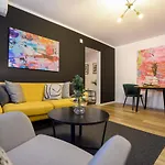Lemonade - Stylish 1Br Apartment In Obor District
