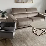 Cortina Academy - Ana\'S Apartments