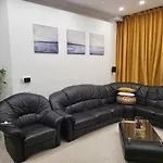 Large Luxury Apartment - Penthouse - Terrace