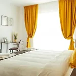 Central Apartment Lime