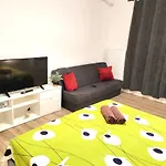 Plaza Residence Studio 2