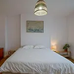 Central Apartment - Nido\'S Area