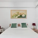 Central Studio Emerald