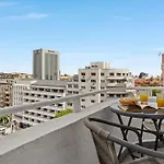 Bamboo Ultra Central Apartment