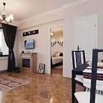 Istoric Center - Romanian Quiet Apartment