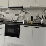 Beautiful Penthouse Lakeview W18
