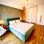 Exquisite - Two Bedroom Apartment
