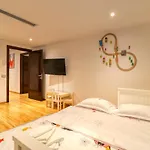Luxurious 3 Bedroom Apartment In Herastrau