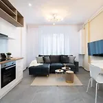 Cozy Cheerful In Center Bucharest